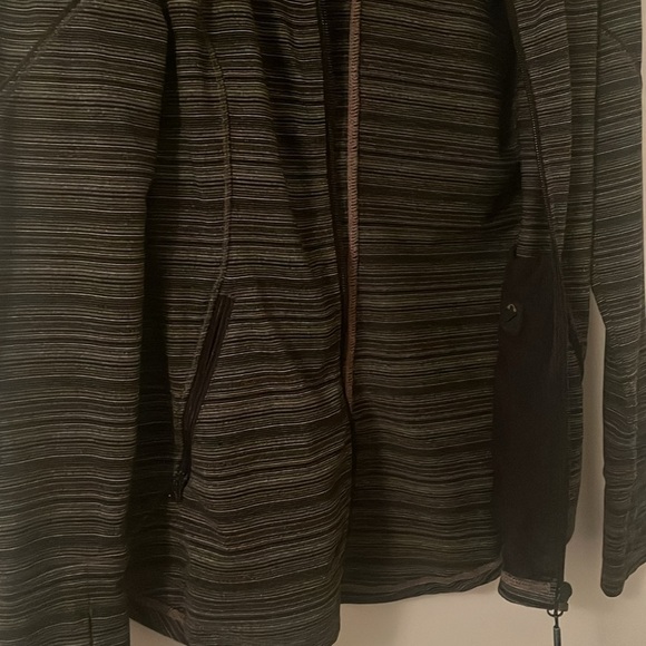 TITIKA active couture - Picture 2 of 2